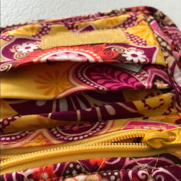 Vera Bradley - Tri-Fold Wallet - Bali Gold - Picture 8 of 9